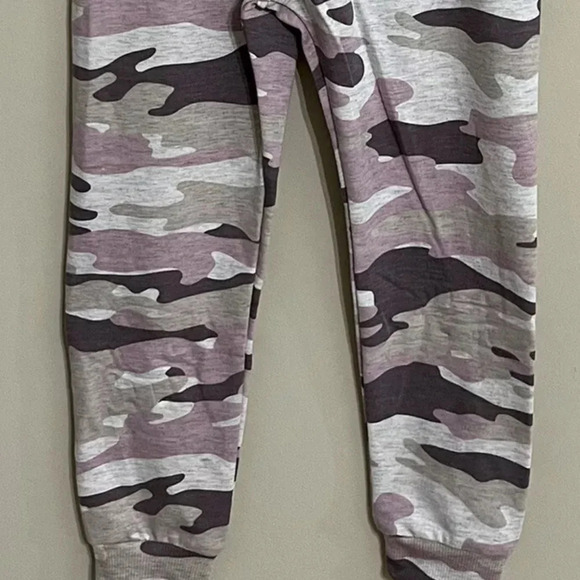 Jessica Simpson Kids' 3-piece 3T Pink Camo Set - Picture 6 of 15